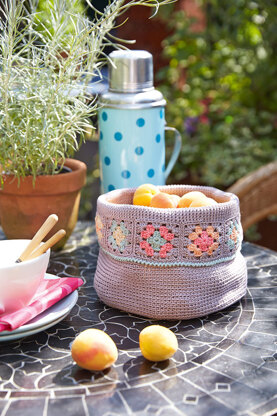 Basket with Granny Squares Edge in Schachenmayr Catania - S9470