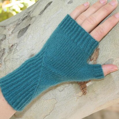 Featherweight Cashmere Fingerless Gloves