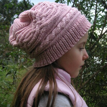 Saraqel - Cable Hat Longbeanie for Girls - knitting pattern