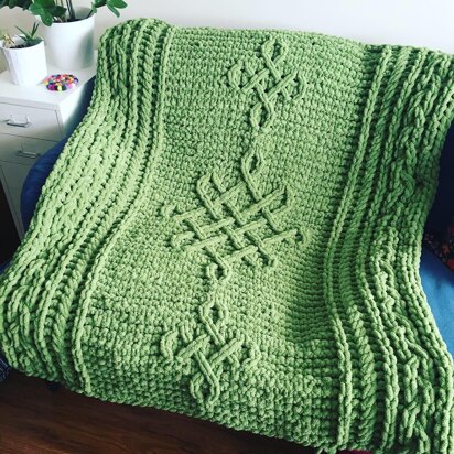 Celtic Interlaced Knot Blanket