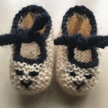 Little Lamb Bootees