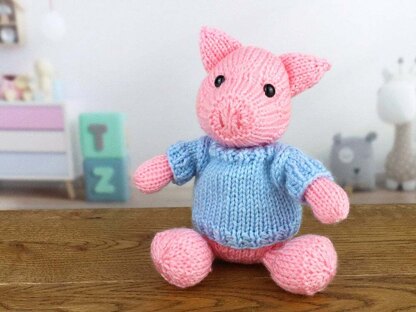 Pig in Deramores Studio DK Acrylic - Downloadable PDF