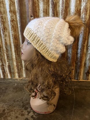 Spiral Ribbed Hat -- a loom knit pattern