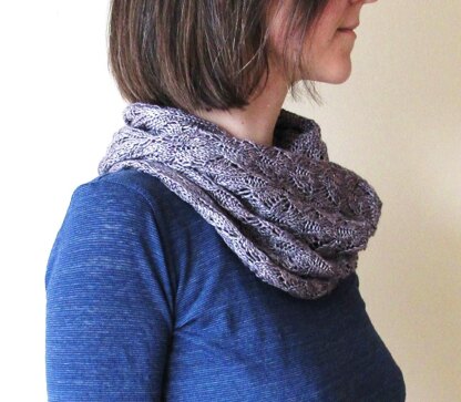 Bell Heather Cowl