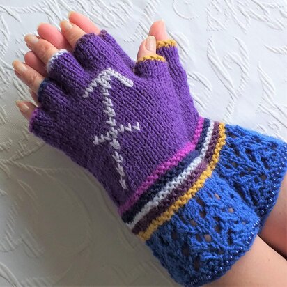 Star Sign Stash Mittens - SAGITTARIUS