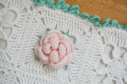 Dear Peony – flower granny square baby blanket pattern