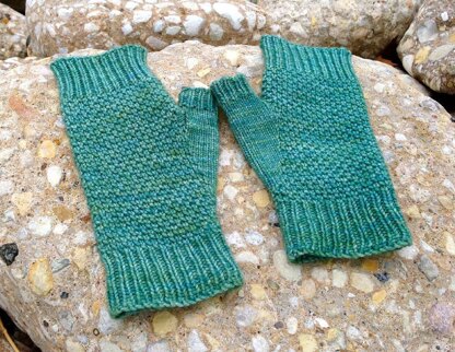 Twisted Sand Mitts