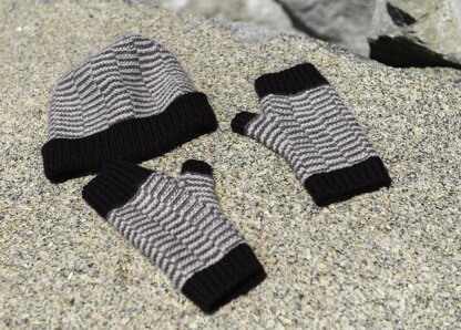 Sequences Hat and Mitts