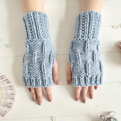 ‘Caterpillar’ Set - Poncho, Hat and Gloves