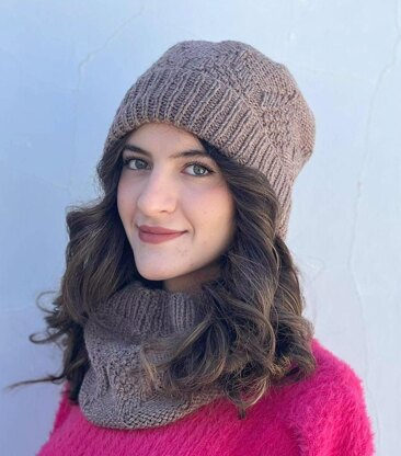 Pinecone Hat and Cowl Set