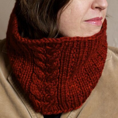 Rhonda in Midwinter Cowl