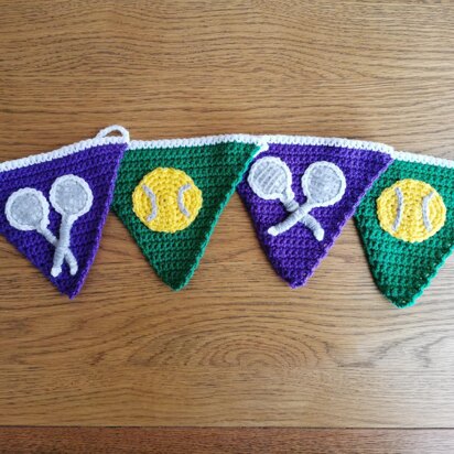 Tennis bunting