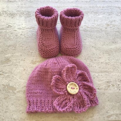 Baby Girl Hat And Booties Easy