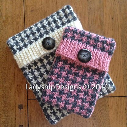 Houndstooth check tablet cover in two sizes