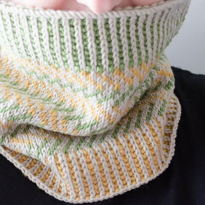 Lightning Hills Cowl