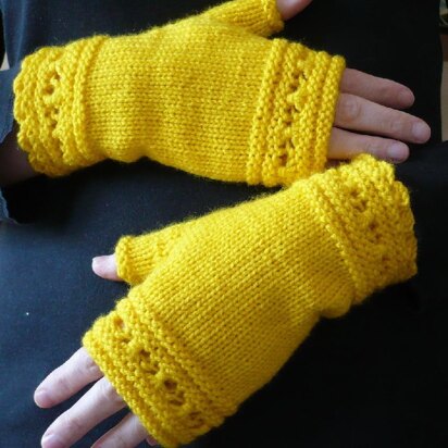 Happy Birthday Mitts - knitting pattern