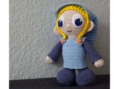 Crochet pattern for doll Mia!