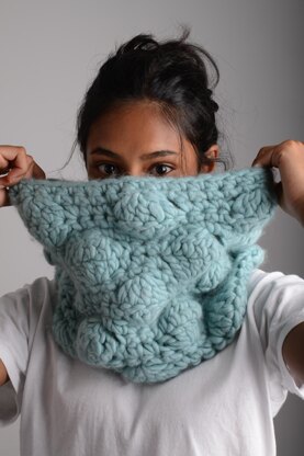 Bubble Wrap Cowl