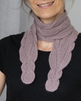 Drifting Wave Scarf