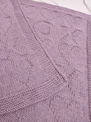 Hearts and hugs blanket