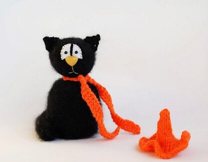 Black Cat in the orange Hat - halloween knitting pattern (knitted round)