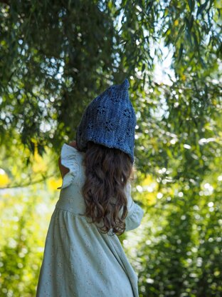 Lacy Knots Bonnet