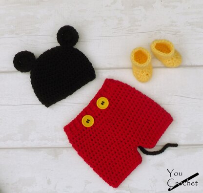 Mickey Mouse Hat and Shorts Set