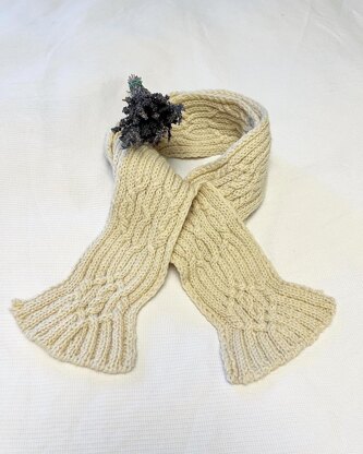 Reversible Cable Scarf