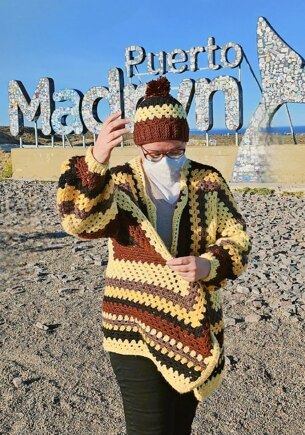 Oversize hexagonal Cardigan and hat #2