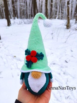 Christmas gnome 4