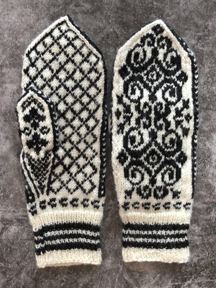 Flowers and Forests Selbu Mittens