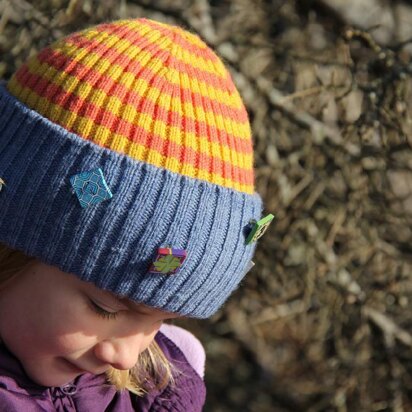 Button-Me Hat 154 - knitting pattern