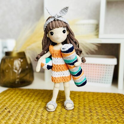 Crochet doll, amigurumi doll with clothes, doll clothes, doll outfit, Beach time