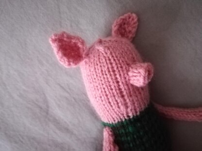 Toy knitting patterns - Knit your Winnie the Pooh and Piglet based on the book