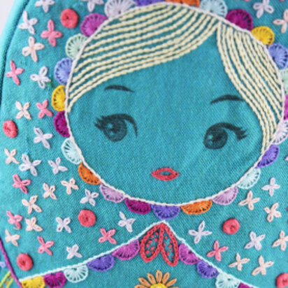 Un Chat Dans L'Aiguille Matriochka Case Printed Embroidery Kit - Turquoise