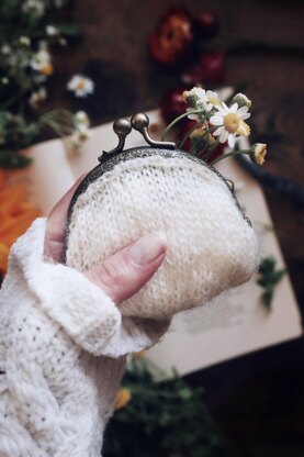 The Classic Coin Purse Knit Version