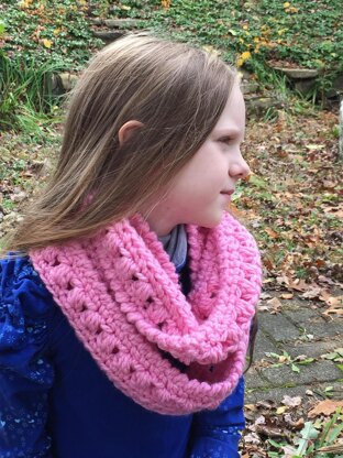 Bubblegum Infinity Scarf