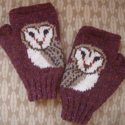 Owl Face fingerless mitts/gloves