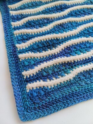 Dancing Wave Crests blanket