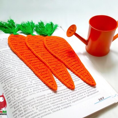 322 Carrot decor or bookmark