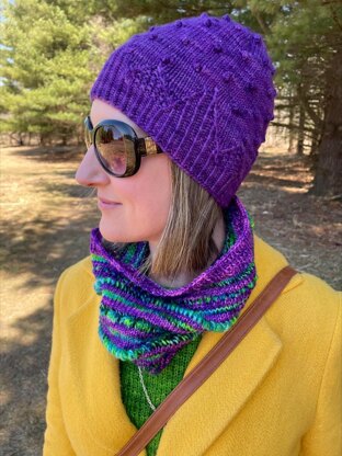 Color Crazy Cowl Girl