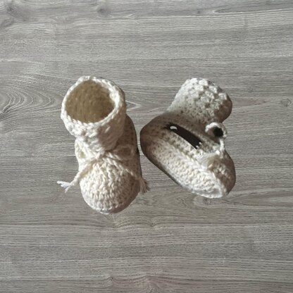 Grayson Textured Booties