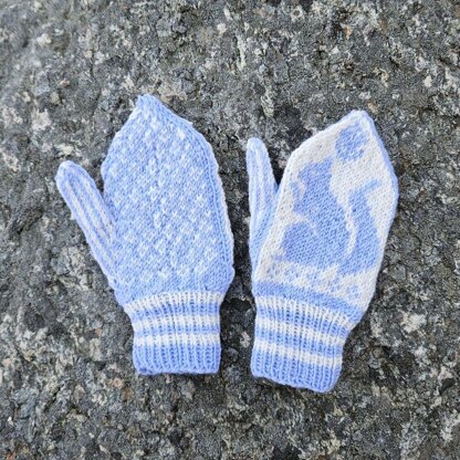 Squirrel mittens