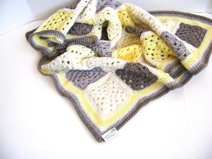 Granny Cherub Baby Blanket