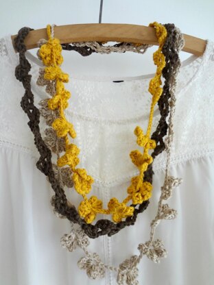 Bohemian Flowers Necklace