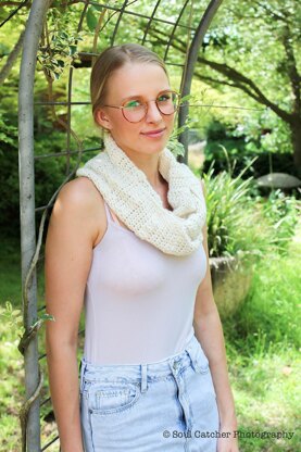 Bendigo Infinity Scarf