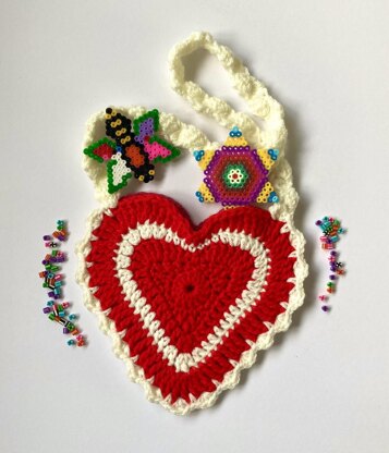 Heart purse by HueLaVive