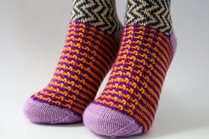 Geometric Groove Socks