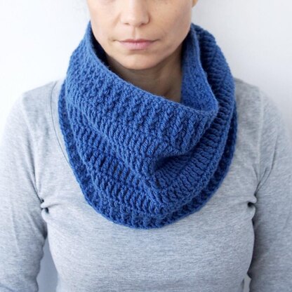 Basic cowl loop scarf