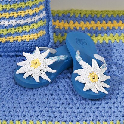 Flip Flops With Daisies in Bernat Handicrafter Cotton Solids